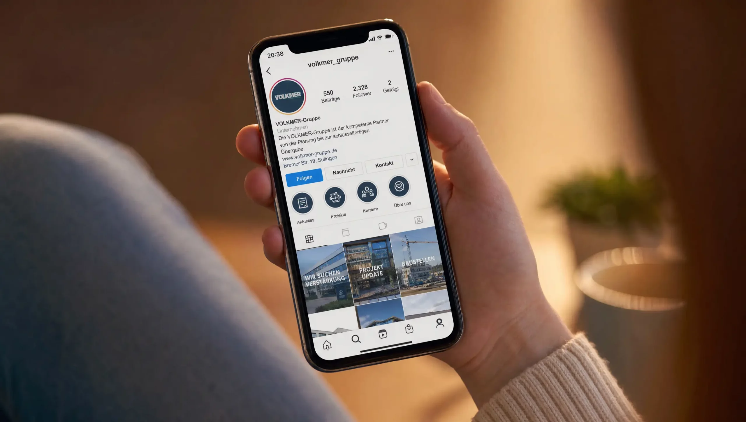 Unternehmen bei der Planung von Social-Media-Inhalten
